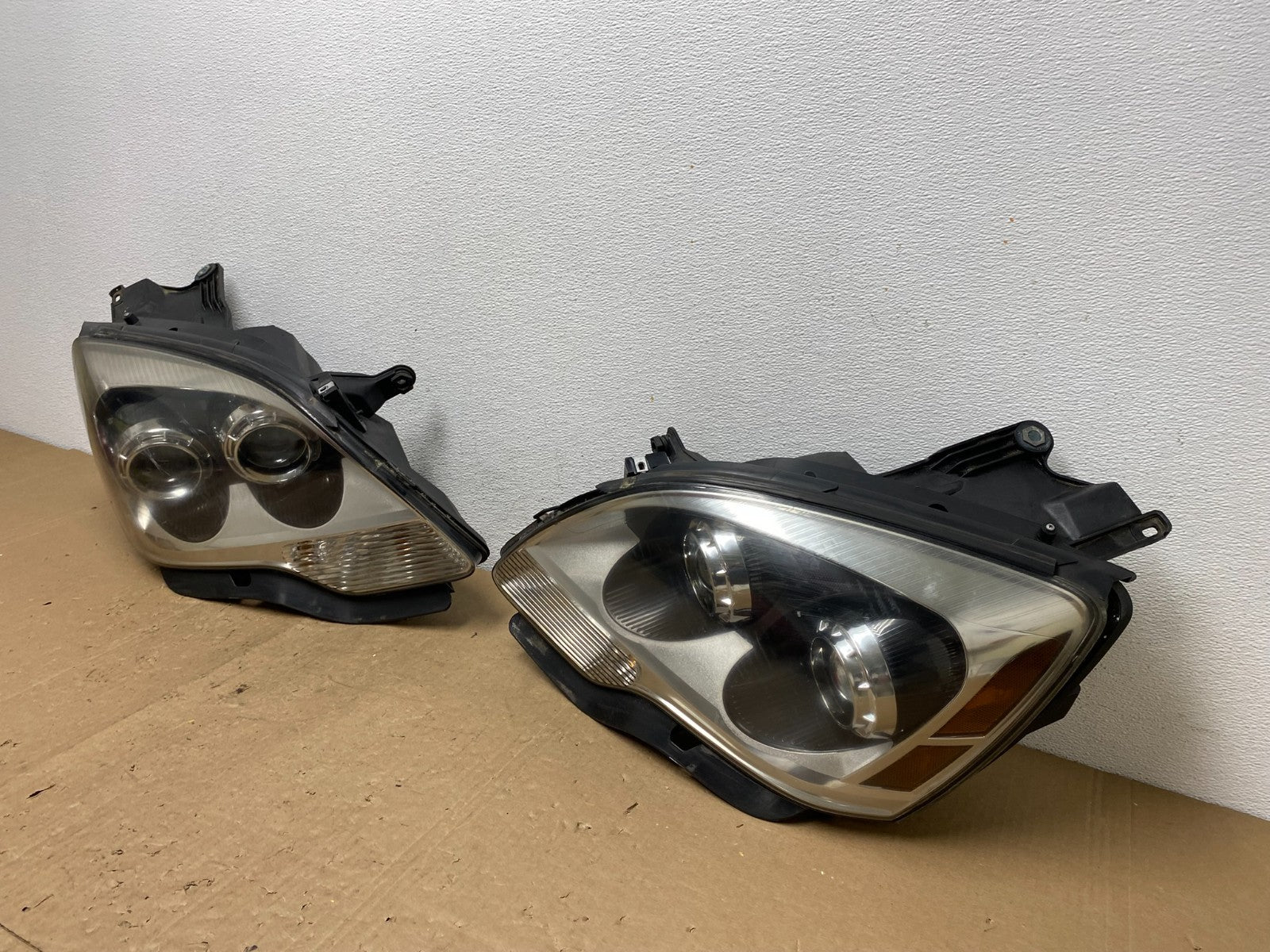 2007 to 2012 Gmc Acadia Halogen Headlights Left+Right Side AC5975 DW1