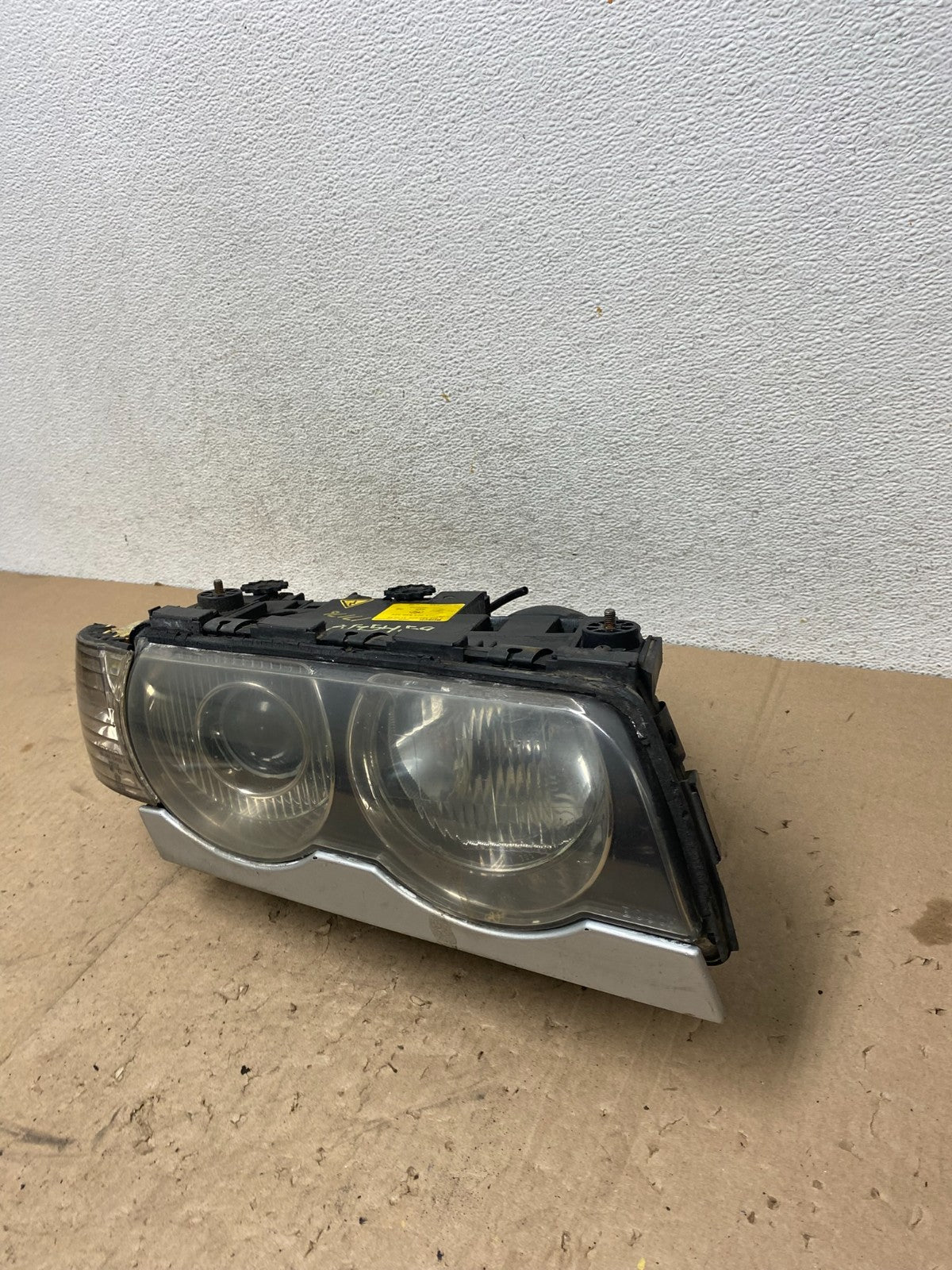 1999-2001 BMW 7 Series E38 740i Xenon Right Passenger RH Headlight AG5458 DW1