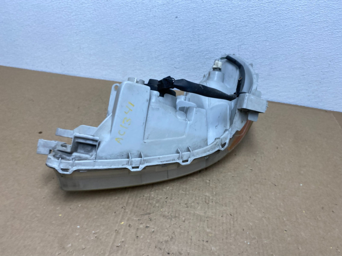 2000 2001 2002 Toyota Echo Right Passenger RH Side Headlight AC1341 DW7