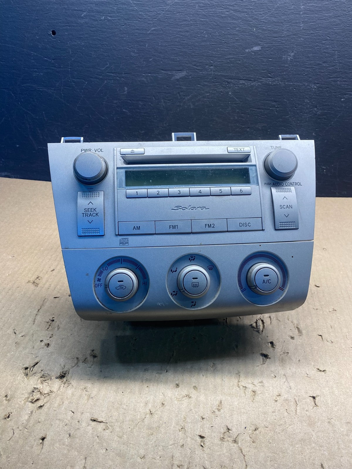 2004 2005 2006 Toyota Solara Am Fm Cd Player Radio Climate Control AC8972 DG0
