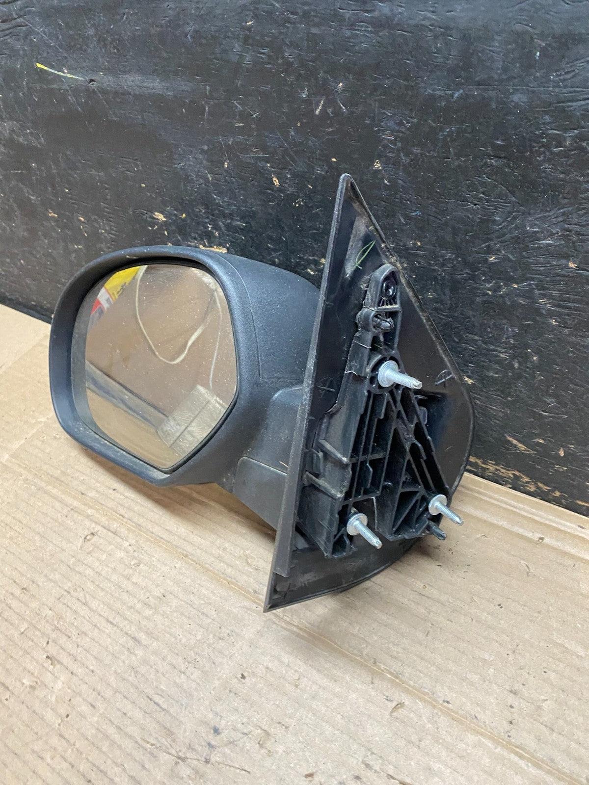 2007-2014 Chevrolet Tahoe Silverado Suburban LH Driver Mirror V2687 DG10