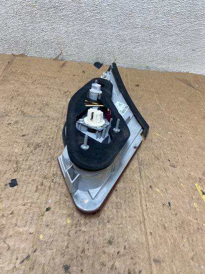 2006 2007 2008 BMW 7-Series 750li 760li Left Driver Side Tail Light AA36896
