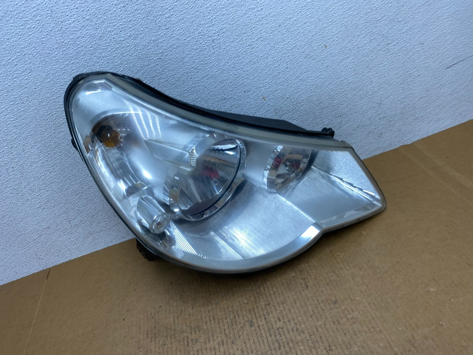 2007 to 2010 Chrysler Sebring Right Passenger RH Side Headlight AE0562 DW0