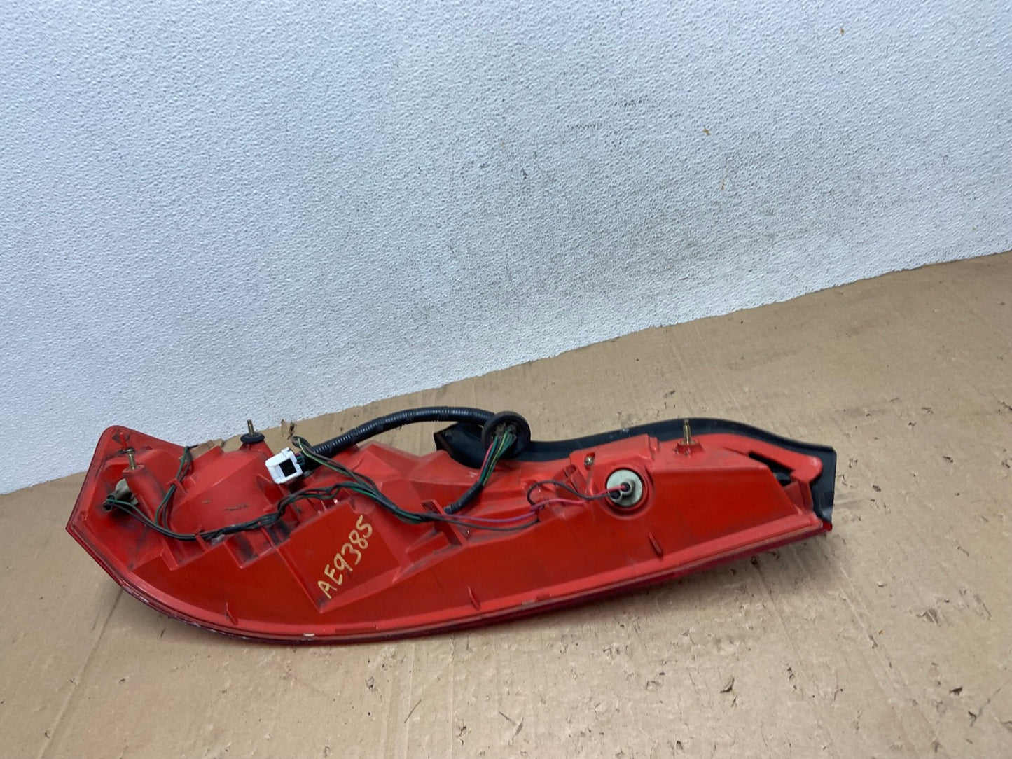 2003 - 2005 Infiniti G35 Coupe Right Passenger Rh Outer Tail Light AE9385 LK7