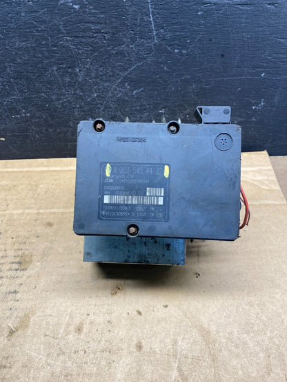 2000 to 2007 Mercedes W203 C320 ABS Anti Lock Brake Pump Module AD7598 DG0