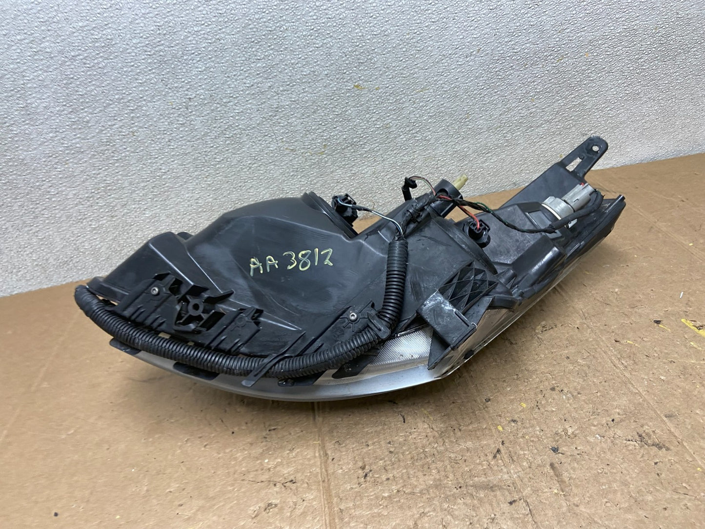 Sedan 2007 to 2009 Nissan Altima Right Passenger Halogen Headlight Oem AA3812 DW7