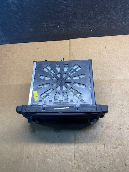 2015 2016 2017 GMC Acadia Radio Display Screen AM/FM AUX AD3646 DG3
