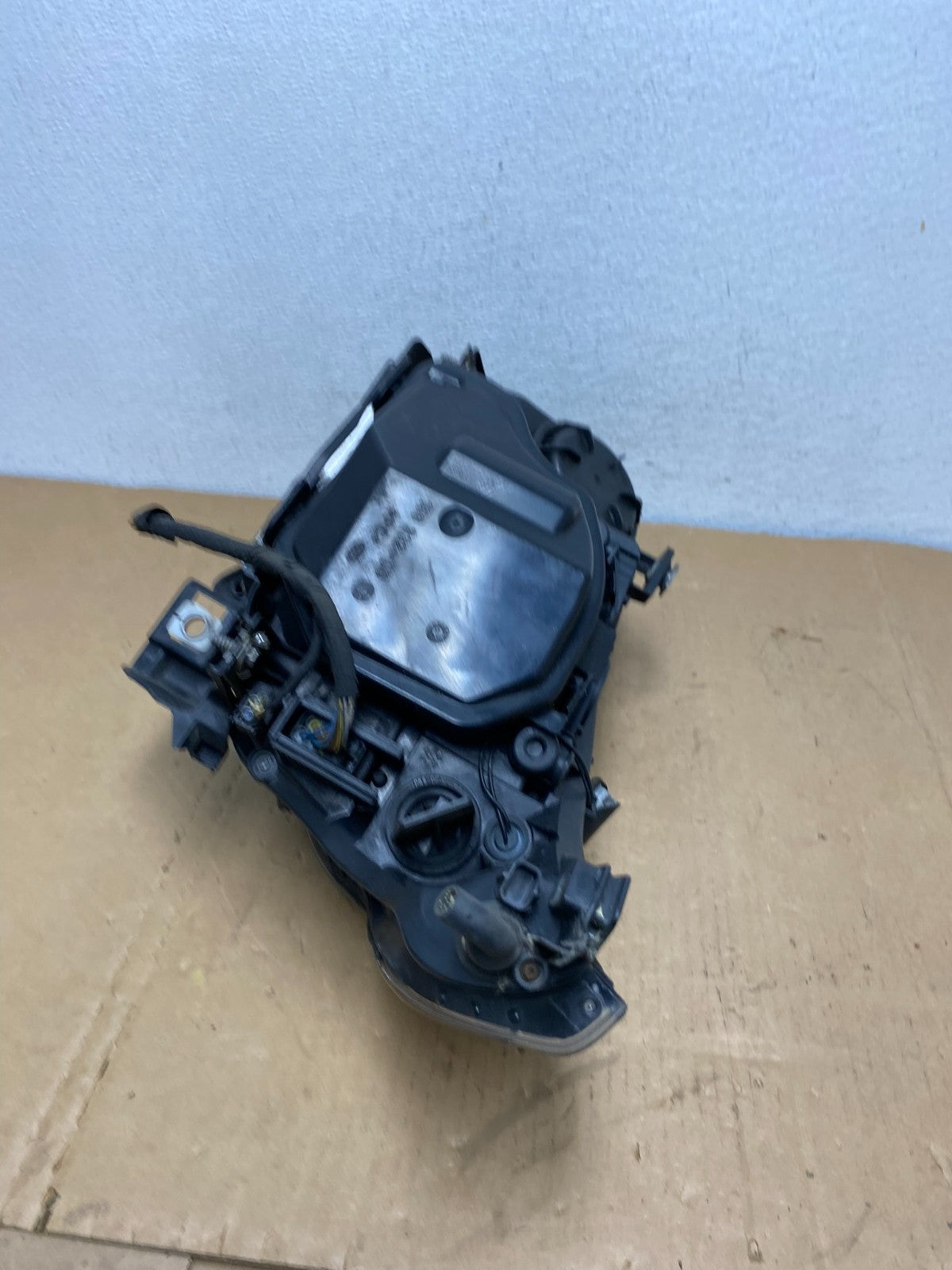 2004 to 2007 BMW 525i 5 Series Headlight Right Passenger Xenon AFS AC8564 DW5