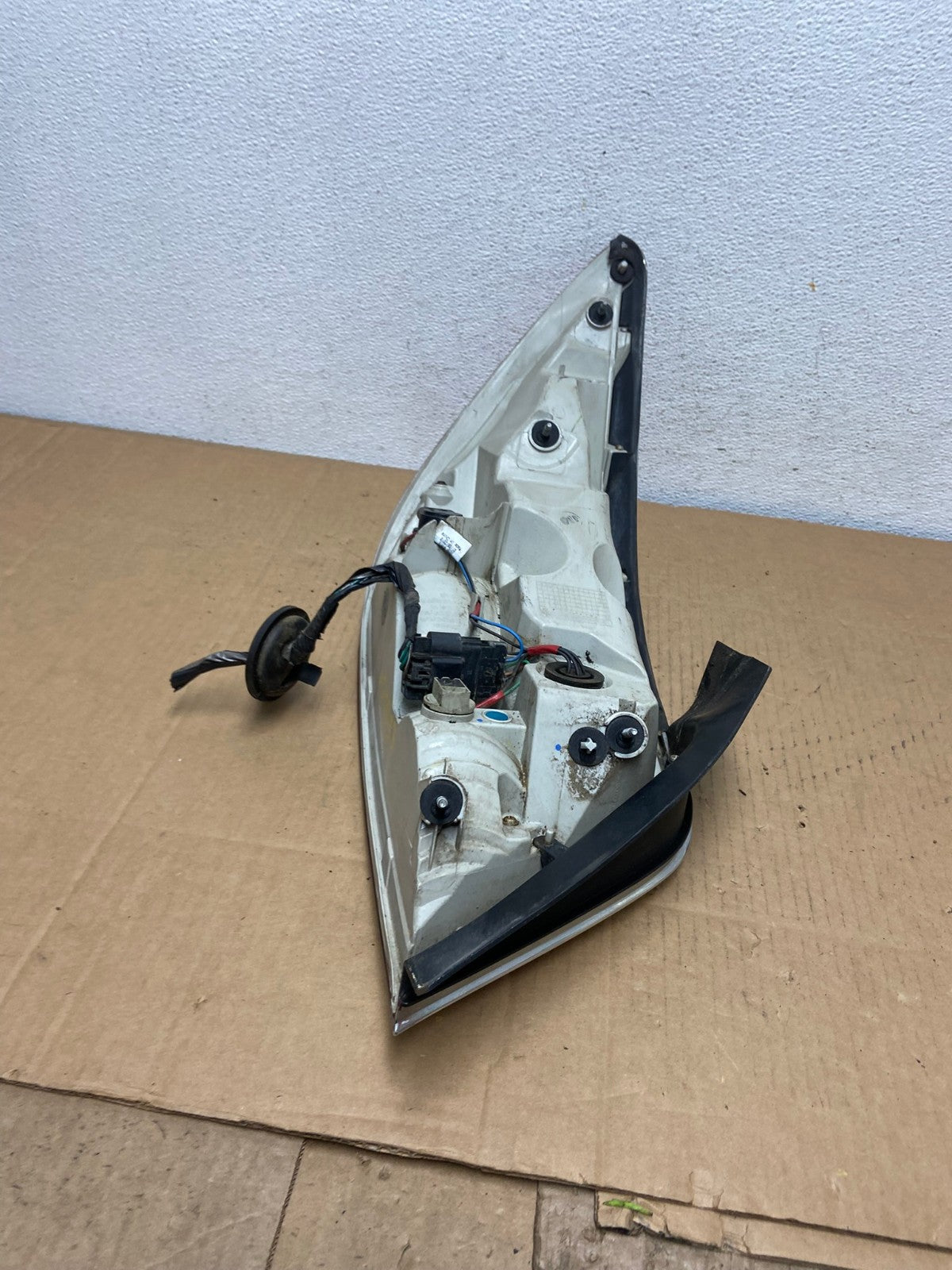 2010 to 2013 Buick Lacrosse Right Passenger RH Side Tail Light AD0833 LK5