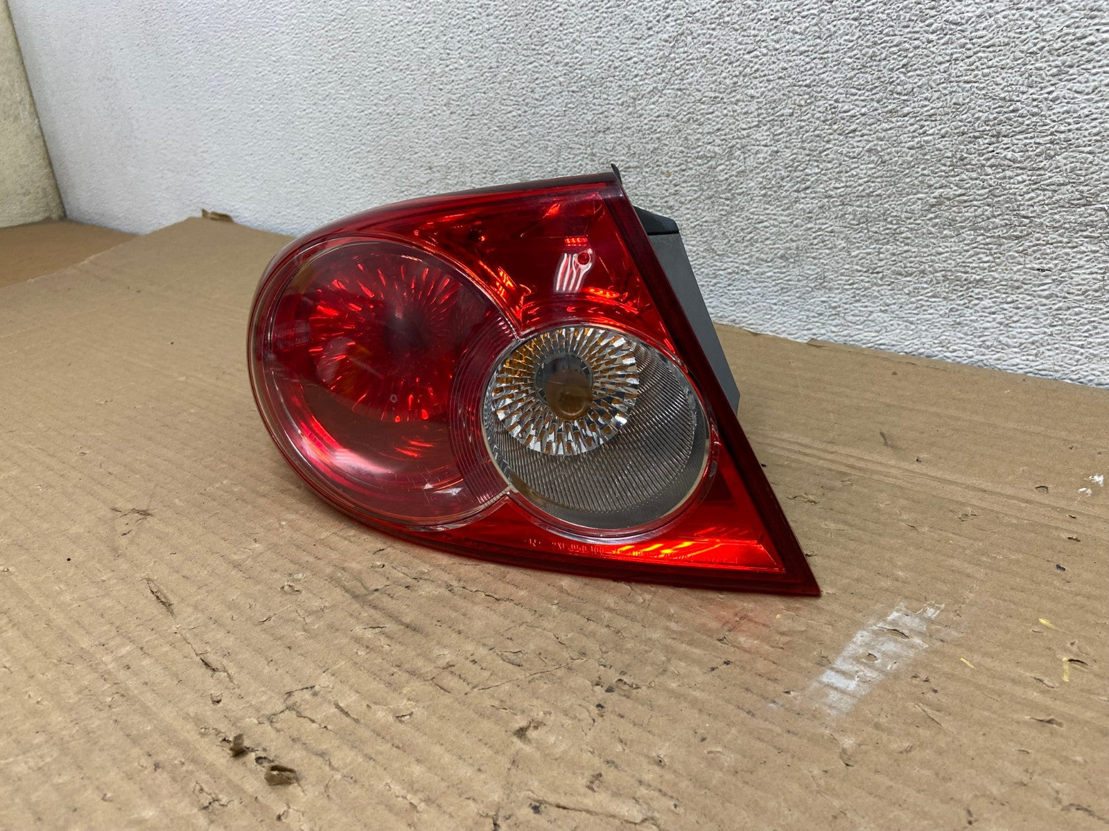 2003 - 2005 Mazda 6 Left Driver LH Side Tail Light AG9064 LK2