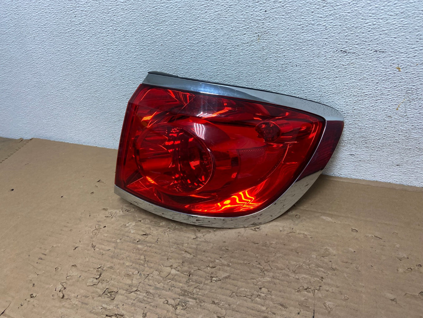 2008-2012 Buick Enclave Right Passenger Rh Tail Light AD4396 LK1