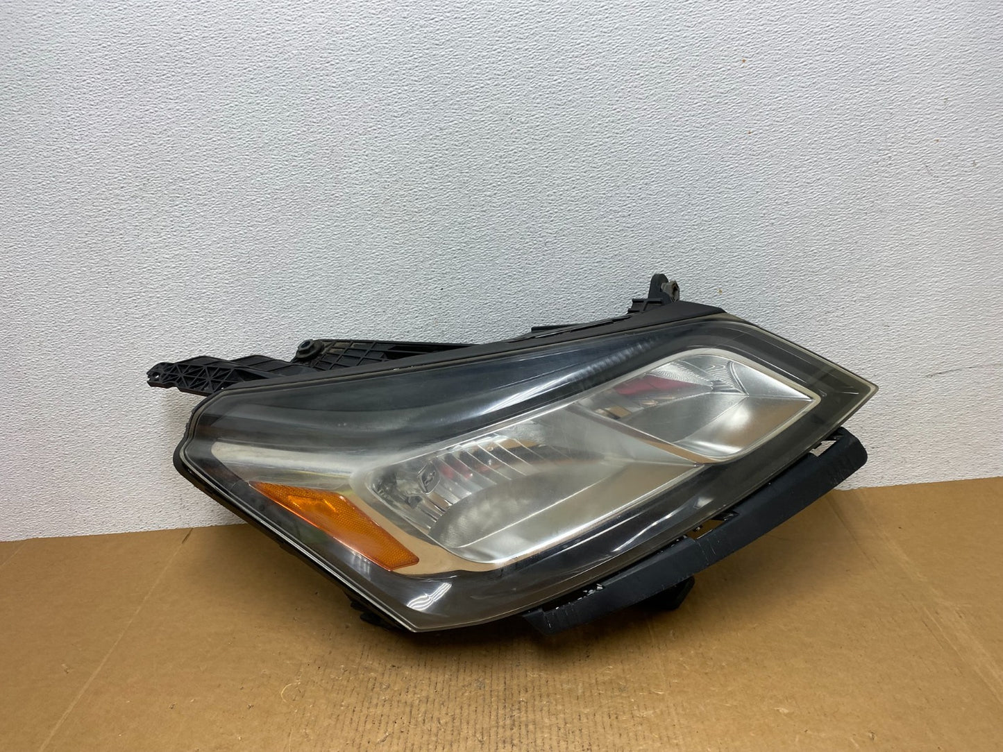 2013-2017 Chevrolet Traverse Right Passenger Side Halogen Headlight AE0553 DW0