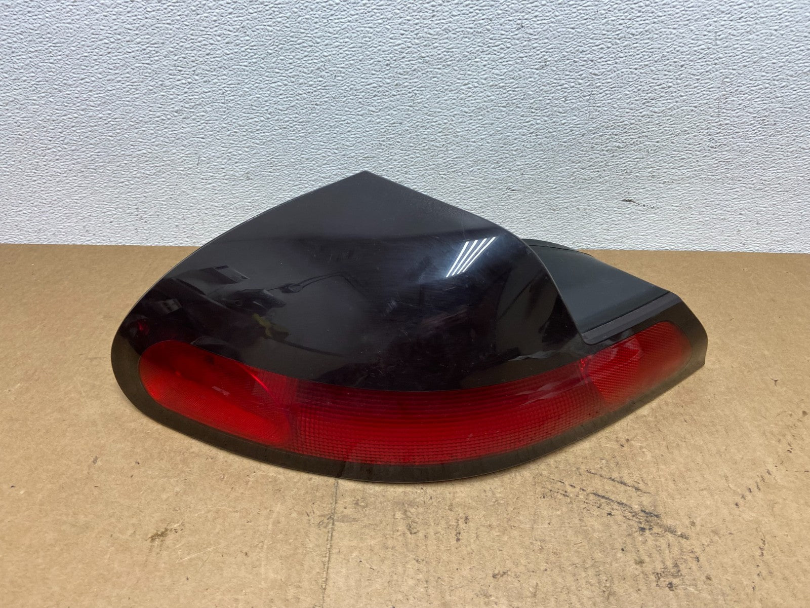 1997 to 2000 Dodge Avenger Left Driver LH Side Tail Light ac3343 DG0