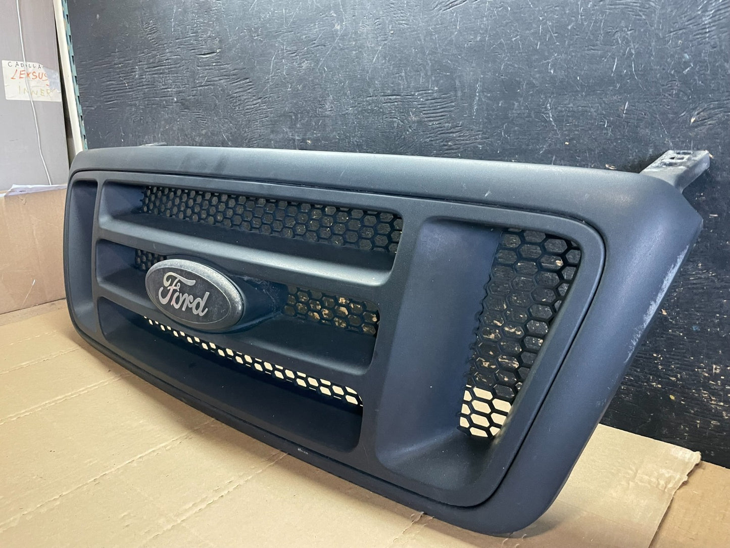 2004 to 2008 Ford F150 F-150 Front Upper Grill Grille OEM aa6182 DG1