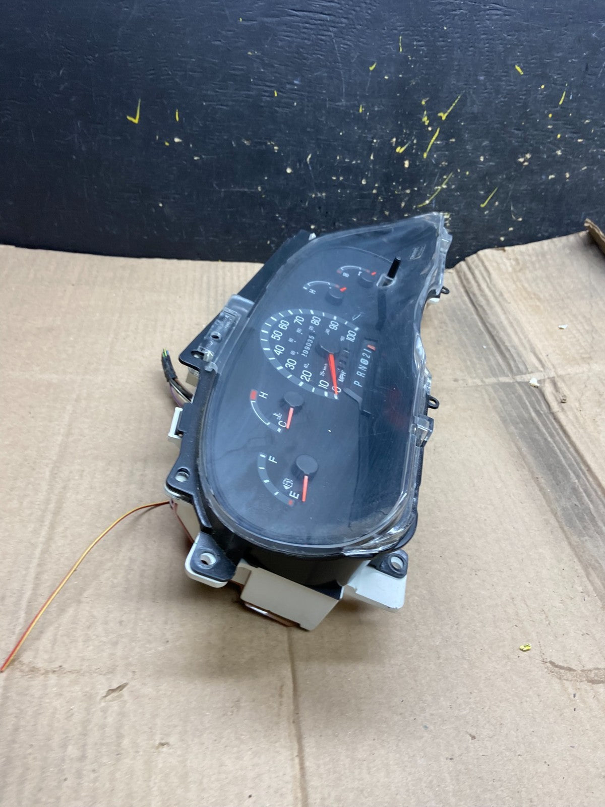 2001 - 2002 Ford Econoline E250 E350 Van Speedometer Instrument Cluster X1705 DG2