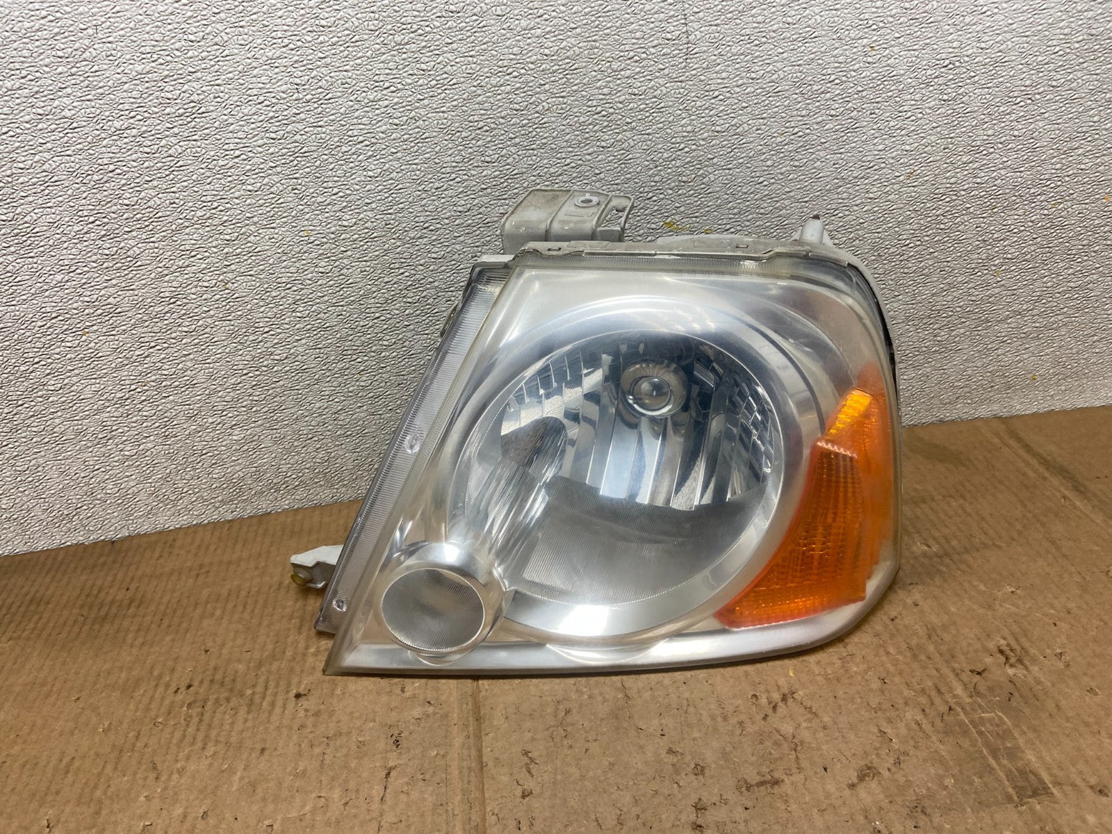 2004 to 2006 Suzuki XL-7 XL7 Left Driver LH Side Halogen Headlight Oem AA6646 DG0