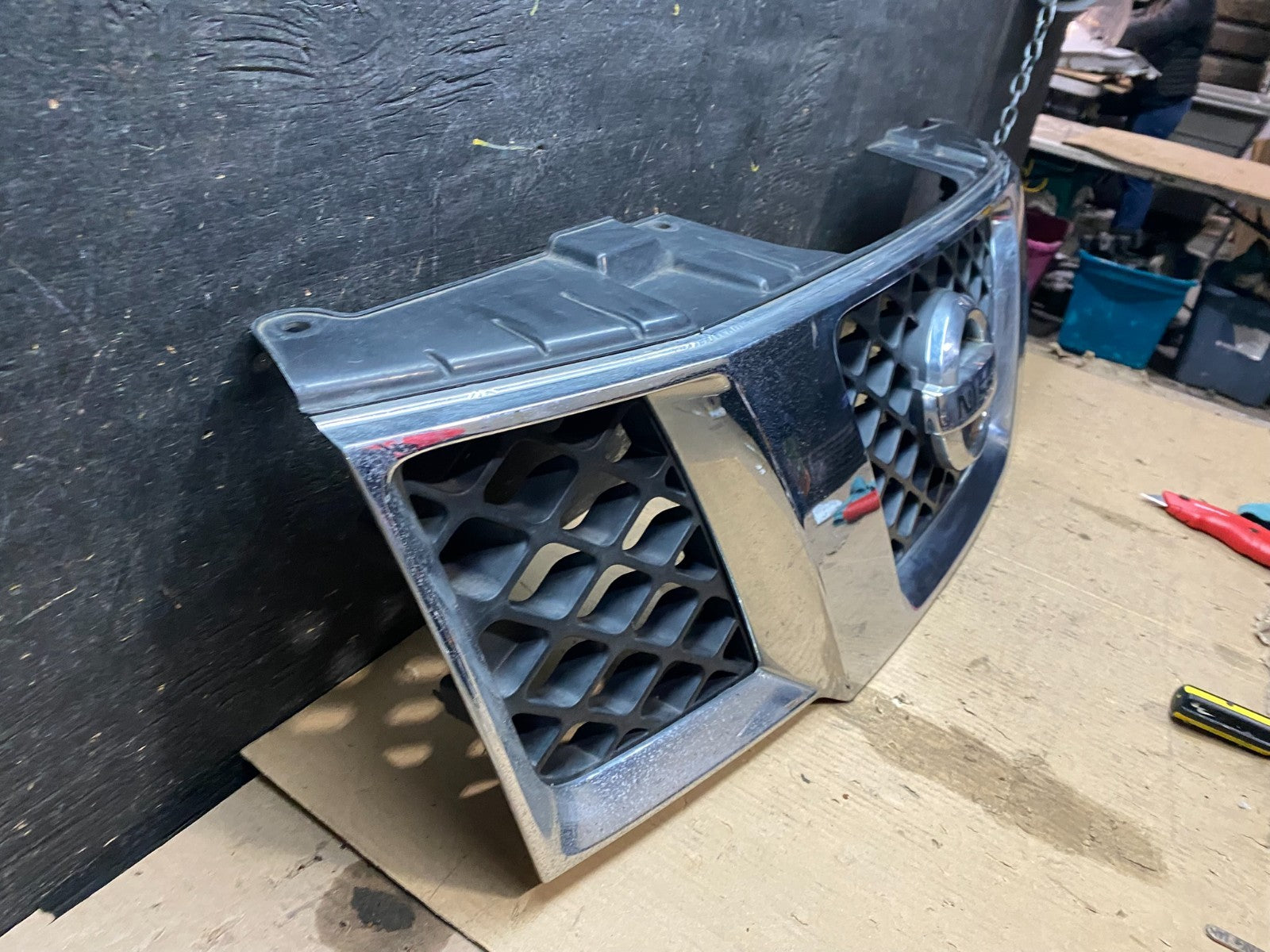2005 2006 2007 Nissan Pathfinder Chrome Front Upper Grill Grille Oem X3399  DG2