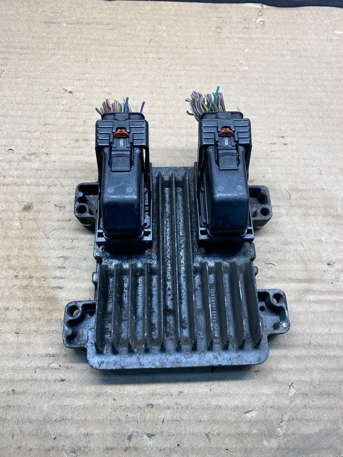 2009 2010 Cadillac Escalade Engine Control Module ECM ECU ae0150 DG0