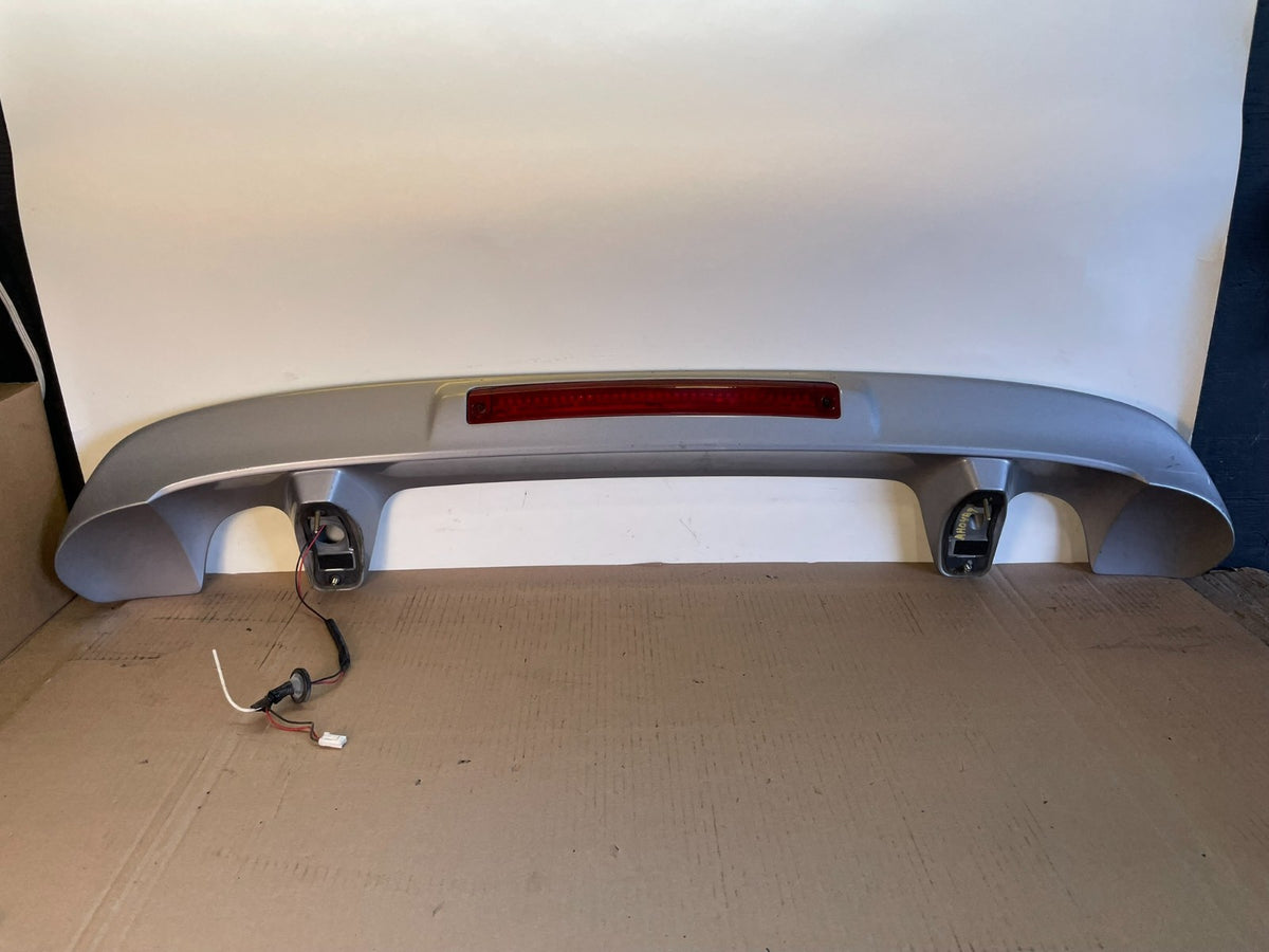 2001 to 2007 Toyota Sequoia 3RD Brake Light Spoiler Wing AH0489 DG6