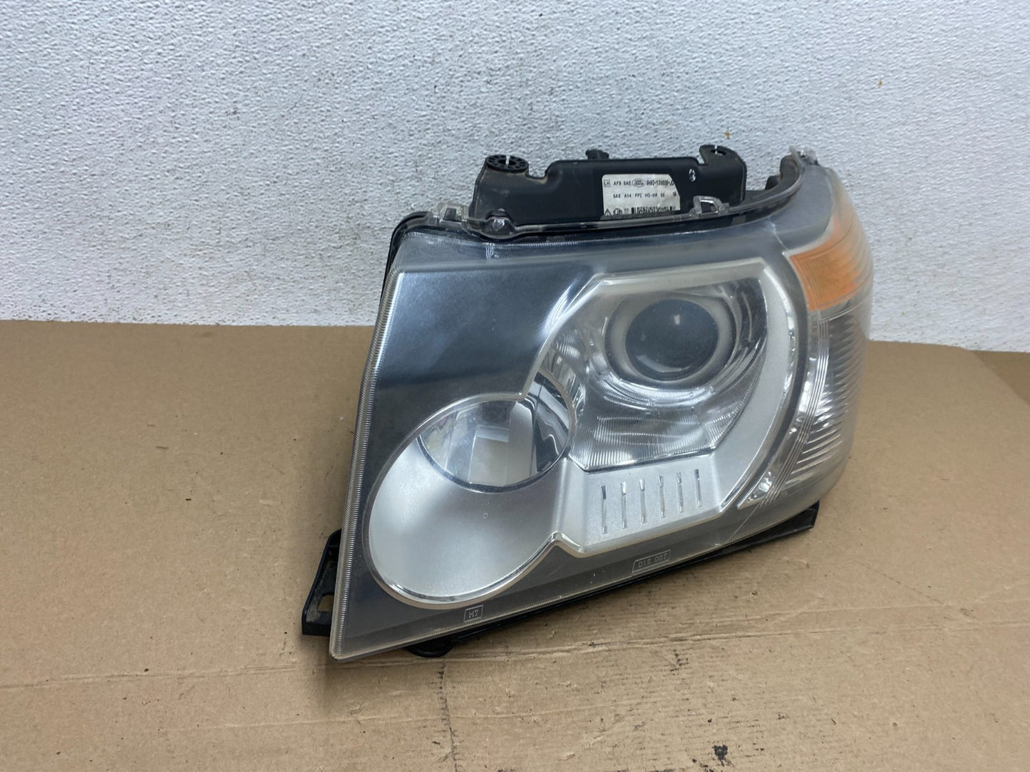 2008-2012 Land Rover LR2 Left Driver LH Side Xenon Headlight AF4462 DW2