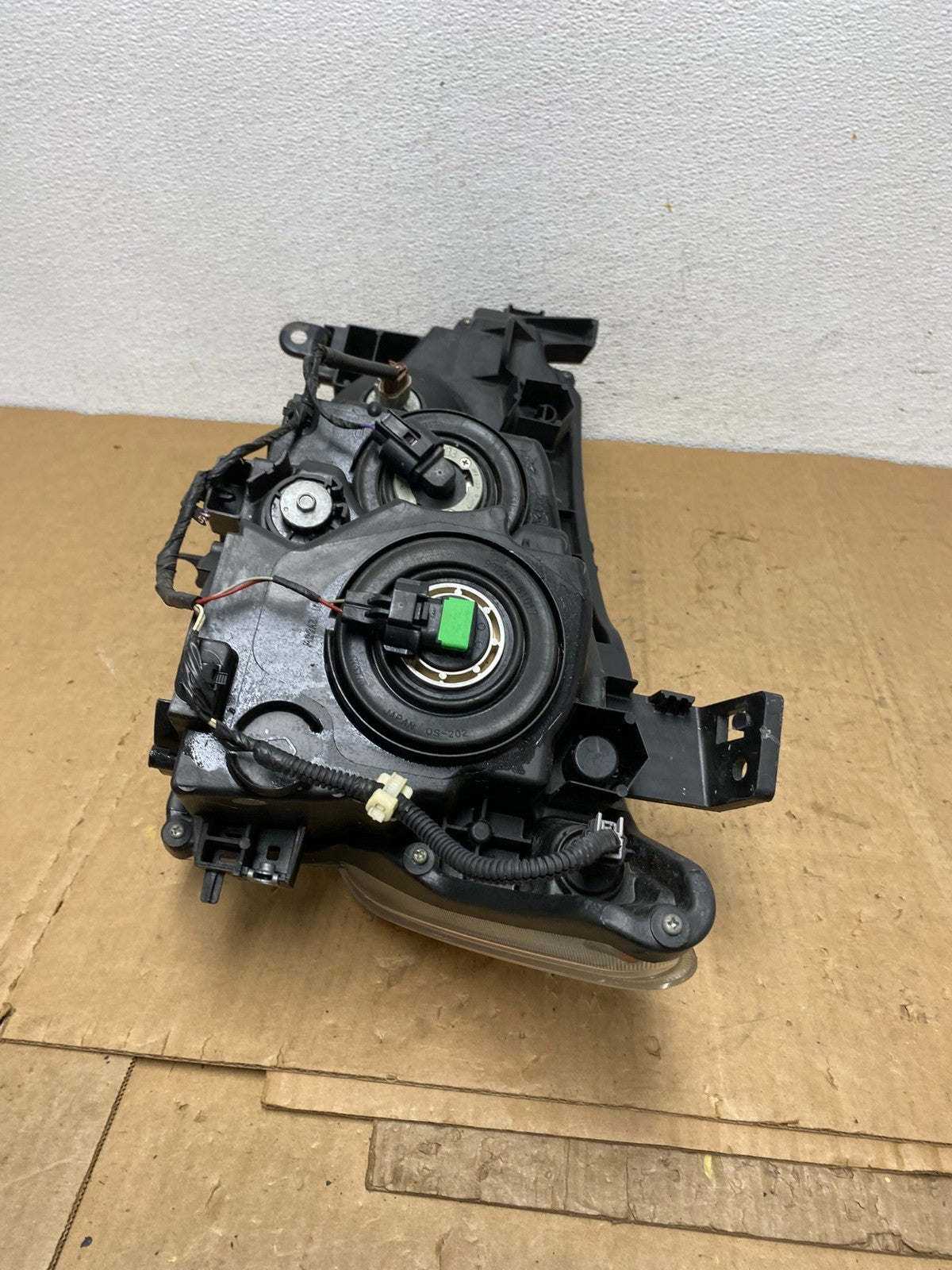 2012 to 2017 Nissan Quest Right Passenger RH Headlight Halogen AD1327 DW6