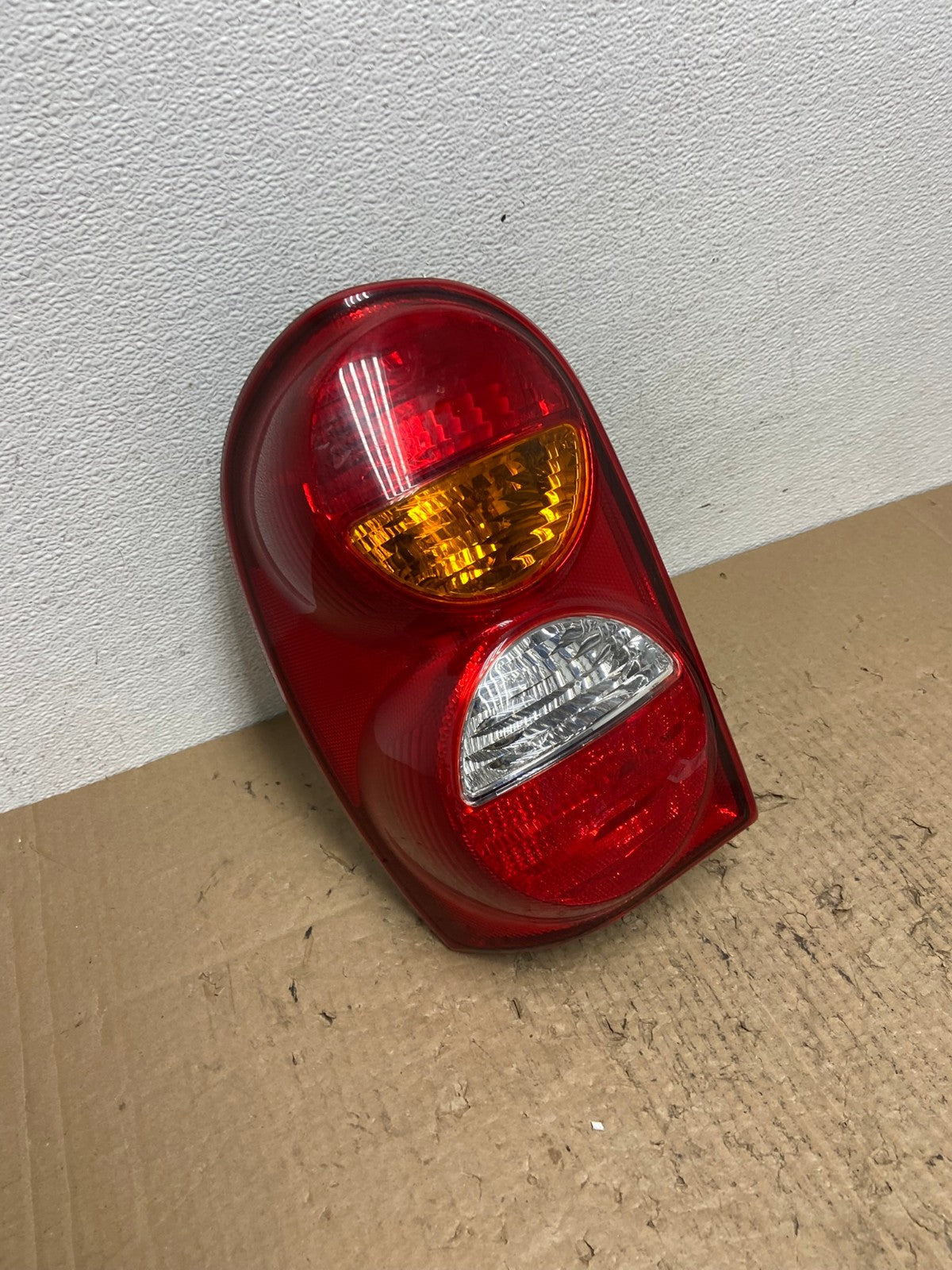 2002 2003 2004 Jeep Liberty Left Driver LH Side Tail Light TYC AC5500 LK2