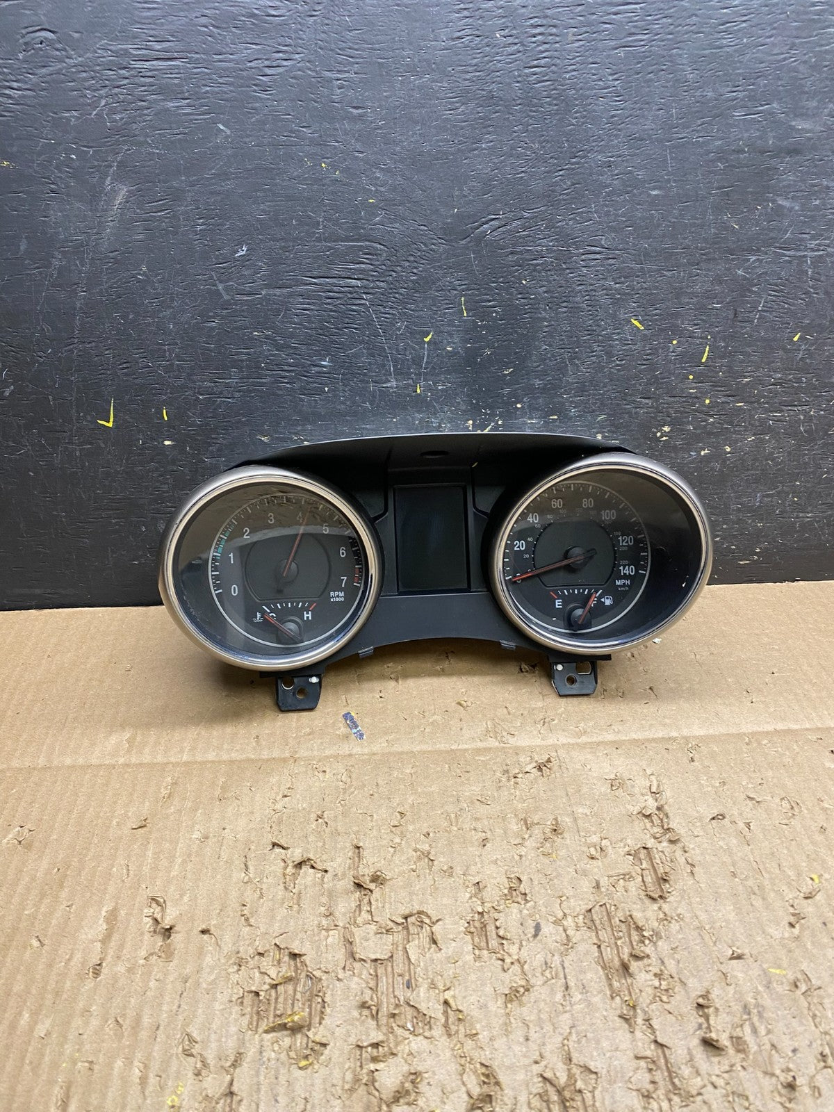 2012 Jeep Grand Cherokee 3.6L Speedometer Gauge Cluster OEM V7463 DG0