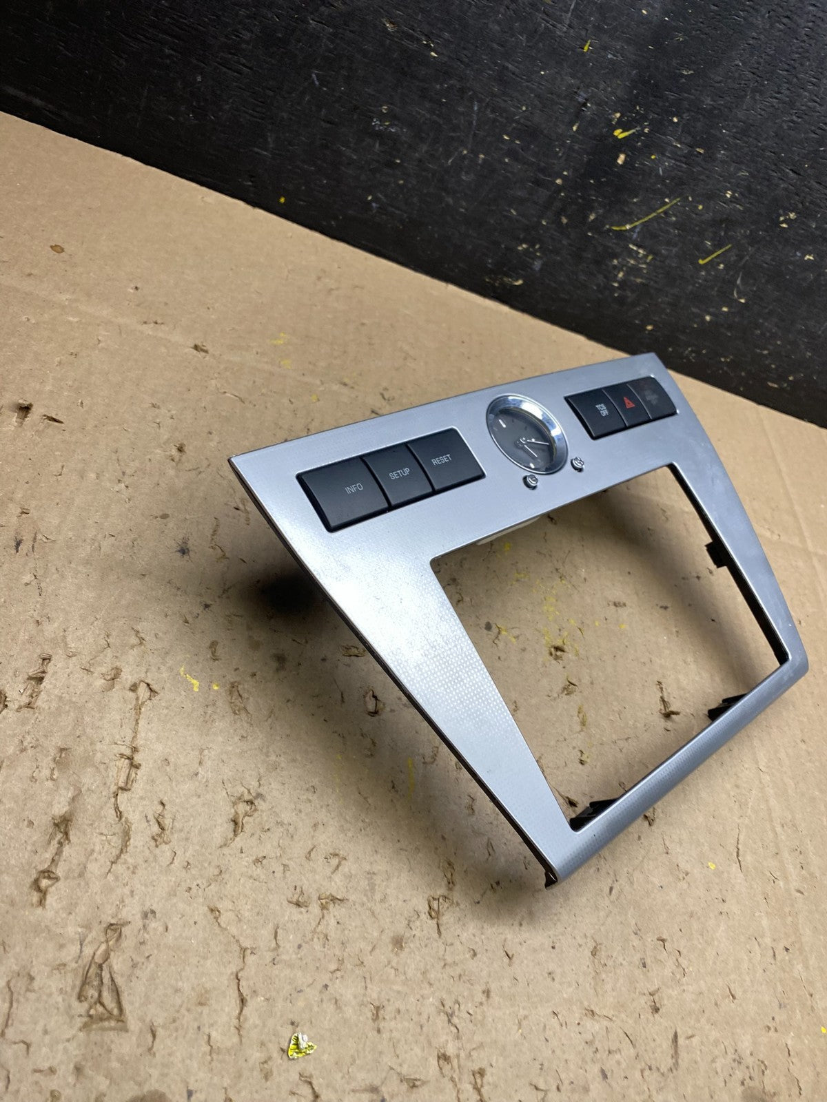 2006 to 2009 Ford Fusion Center Dash Clock Radio Bezel Trim U5023 DG1