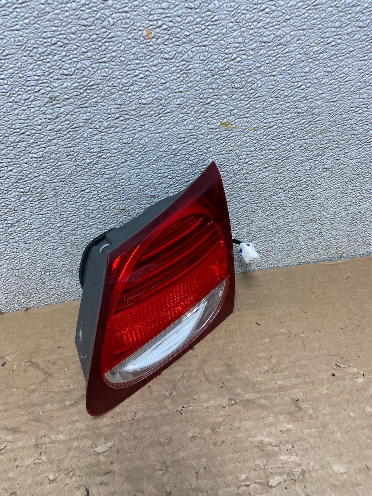 2006-2011 Lexus GS350 GS430 GS450H Right Passenger Inner Tail Light AB4799 LK2