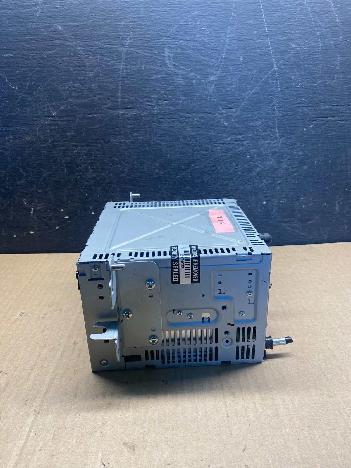 2010 to 2012 Ford Fusion Radio Audio Receiver AM FM CD MP3 AH1740 DG1