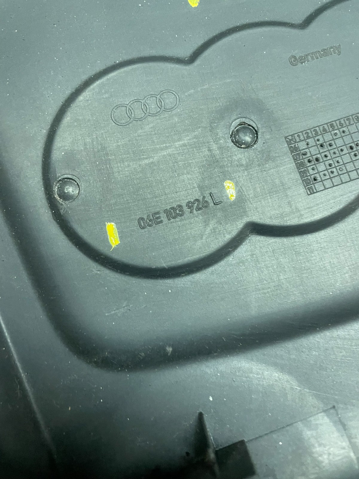 2010 - 2017 Audi  A4 S4 S5 V6 3.0L Engine Cover  Garnish v4123 DG8