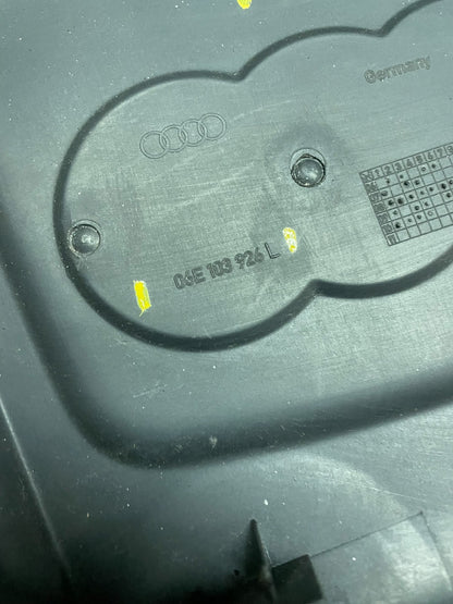 2010 - 2017 Audi  A4 S4 S5 V6 3.0L Engine Cover  Garnish v4123 DG8