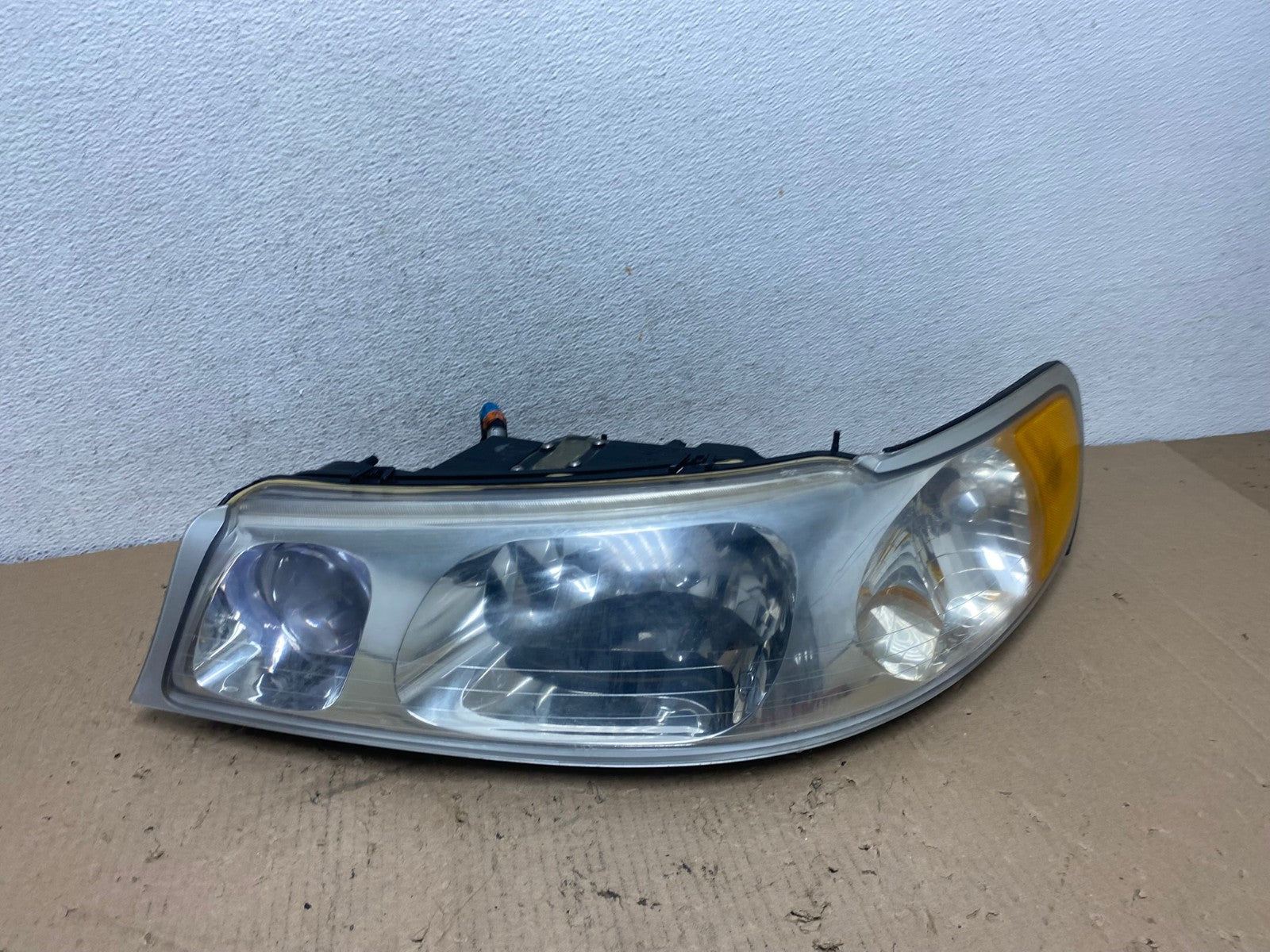 1999-2001 Lincoln & Town Car Left Driver LH Headlight Halogen AF4239 LK0