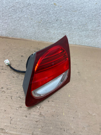 2006-2011 Lexus GS350 GS430 GS450H Right Passenger Inner Tail Light  AB0242 LK2