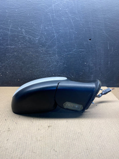 2003-2006 Chevrolet Tahoe Suburban Right Passenger Door Mirror AH4540 DW3
