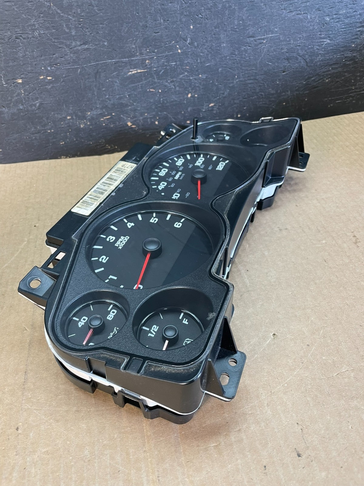 2007 to 2013 Chevrolet Silverado Suburban Cluster Gauge Speedometer AF3613 DG1