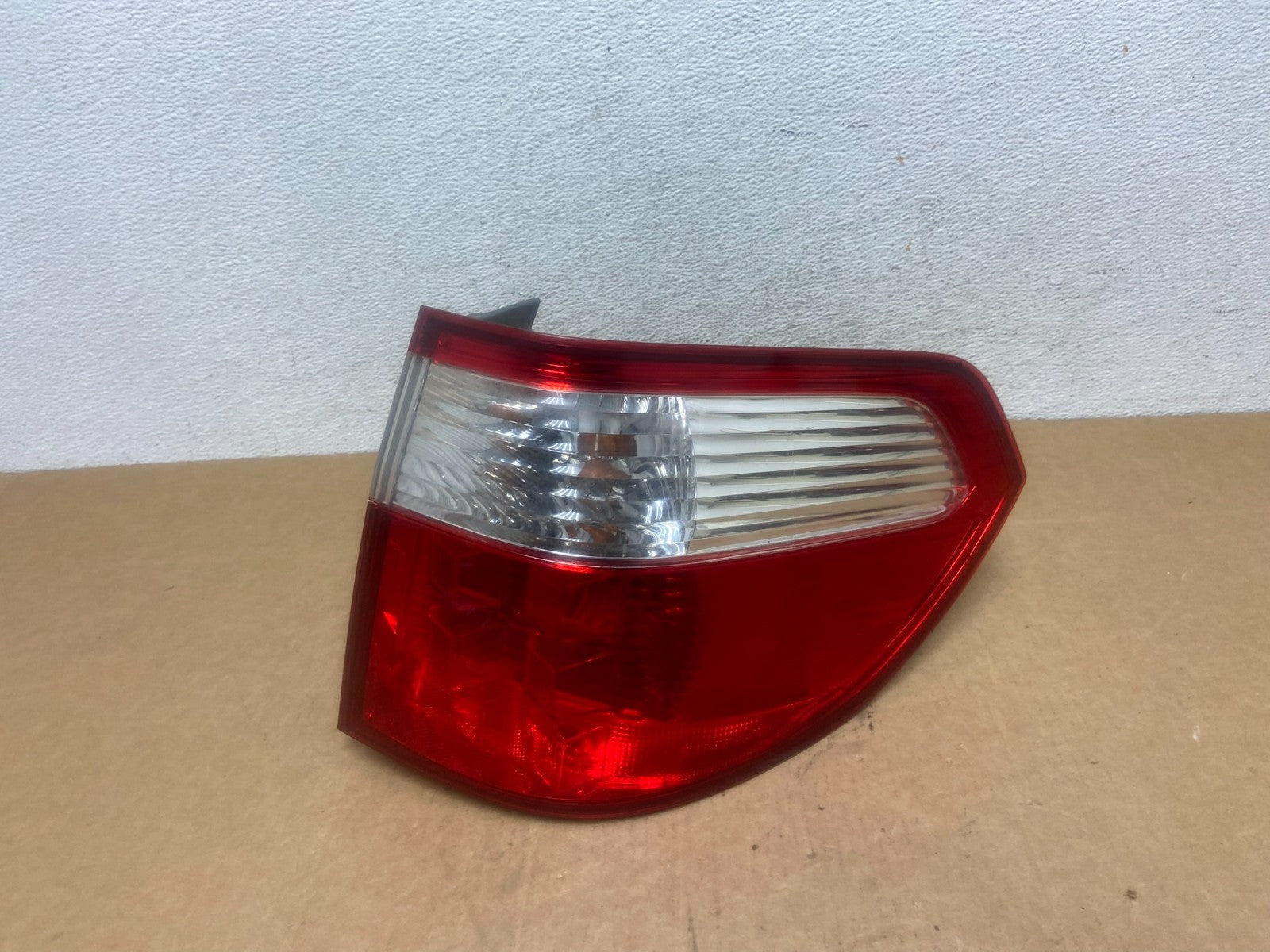 2005 2006 2007 Honda Odyssey Right Passenger RH Side Tail Light AD6013 DW0