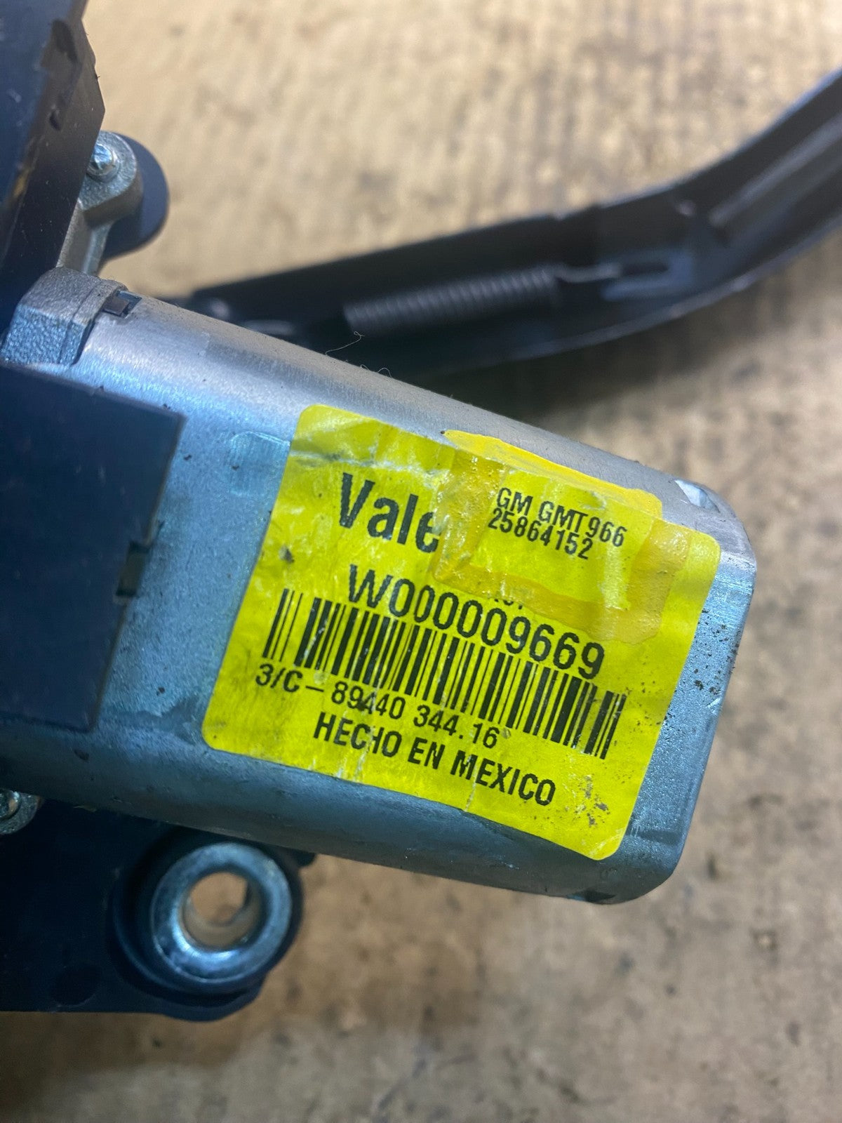 2008-2017 GMC Acadia Enclave Tailgate Back Door Rear Wiper Motor Wiper Z2445 DG5