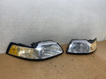 1999 to 2004 Ford Mustang Left+Right Set Side Headlights S7941 DW2