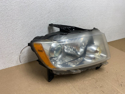 2011-2013 Jeep Grand Cherokee Right Passenger Xenon Headlight AE6768 DW2