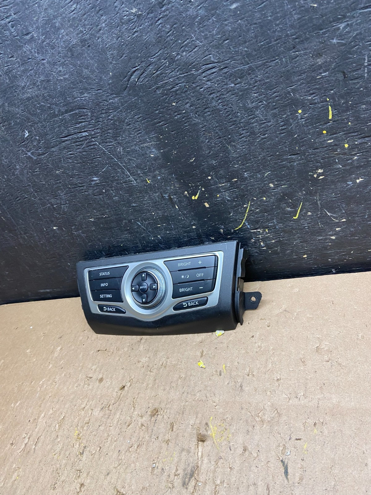 2009-2014 Nissan Murano AM FM Radio CD Control Panel T8439 DG2