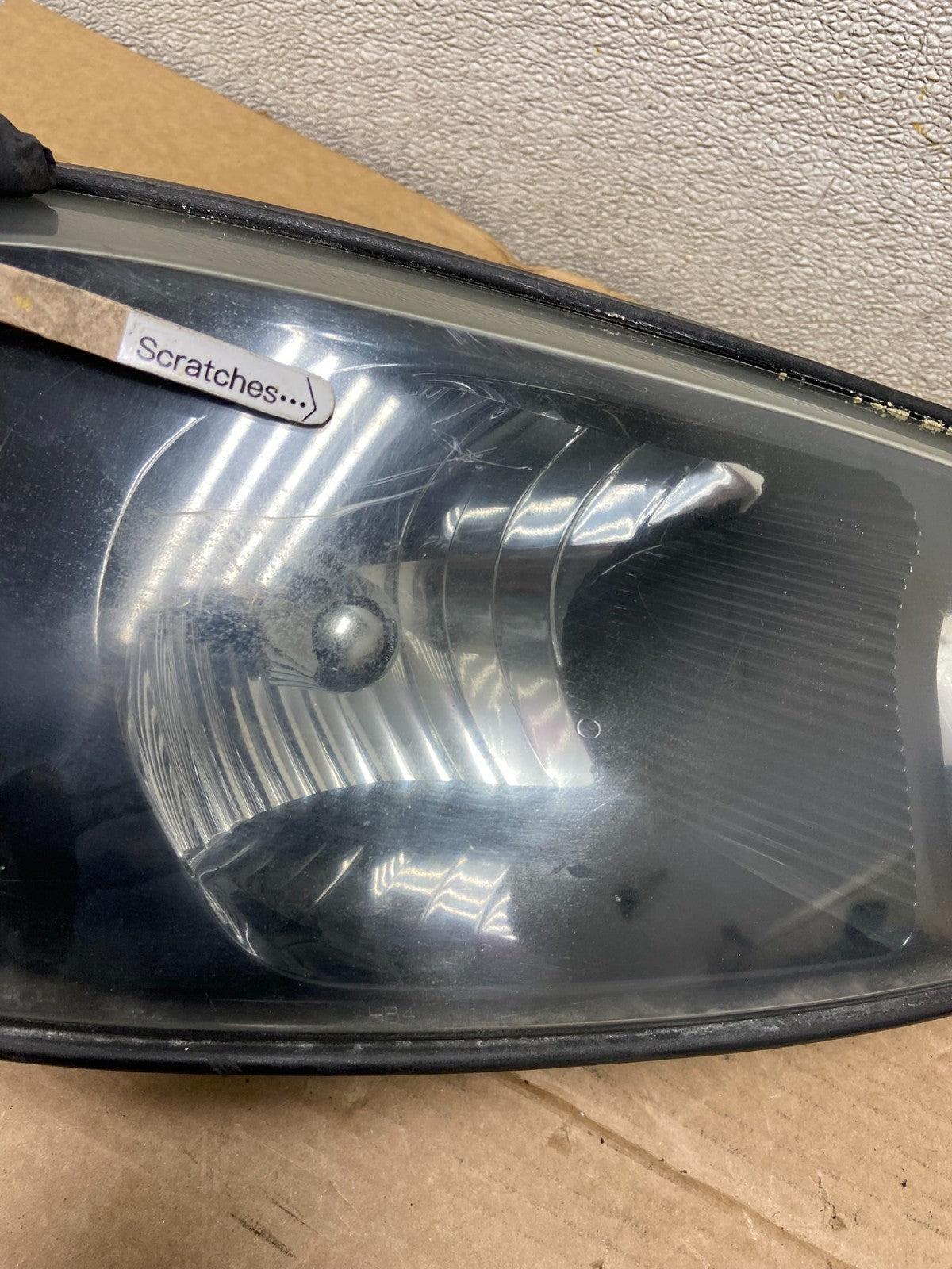 2004 to 2008 Pontiac Grand Prix Right Passenger Black Headlight AB5124 DW3