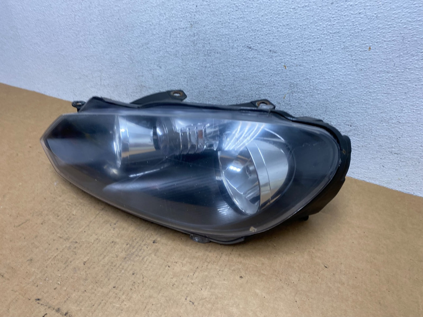 2010-2014 Volkswagen Golf MK6 GTI Left Driver LH Halogen Headlight AD4683 DW1