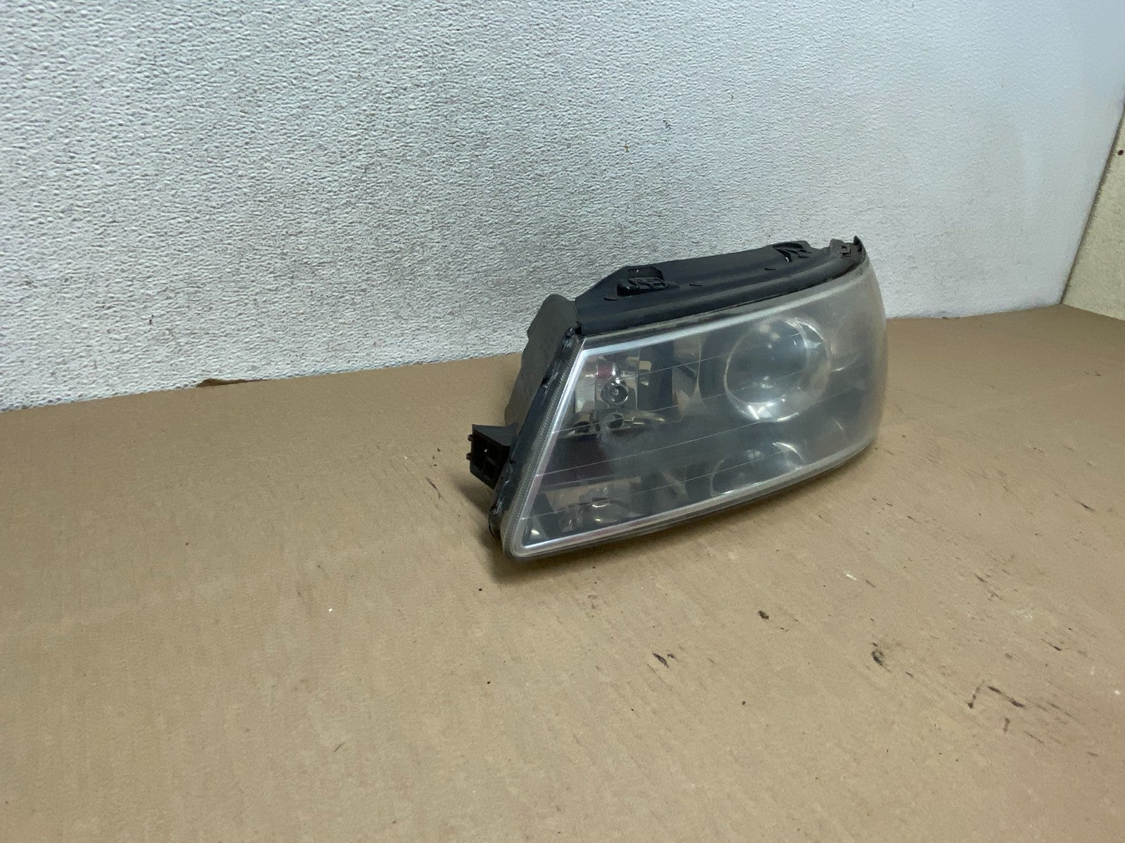 2006 to 2008 Hyundai Sonata Left Driver LH Side Headlight Halogen AG7909 DW1