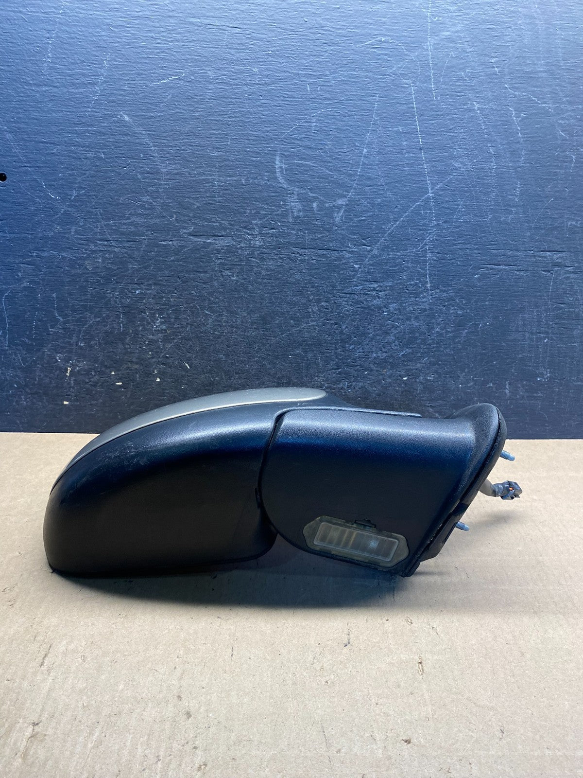 2003-2006 Chevrolet Tahoe Right Passenger Turn Signal View Door Mirror AG3453 MS3