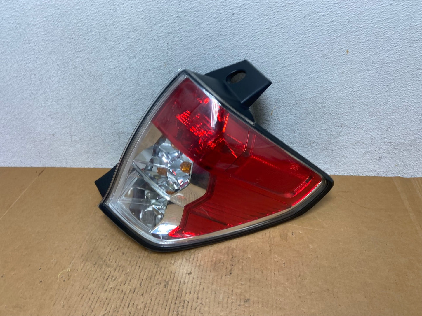2009-2013 Subaru Forester Right Passenger Rh Side Tail Light AE0684 LK1