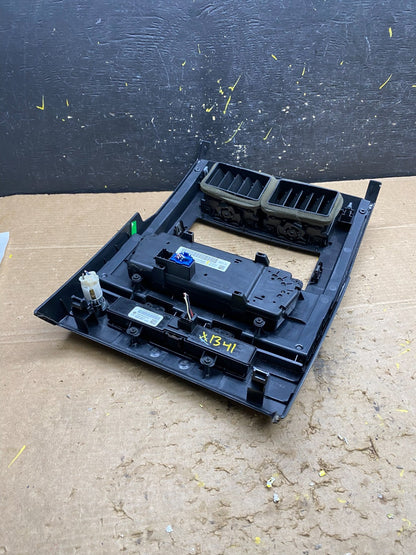 2008 to 2012 Jeep Liberty Dash Climate Temperature Control Radio Bezel x1341 DG4