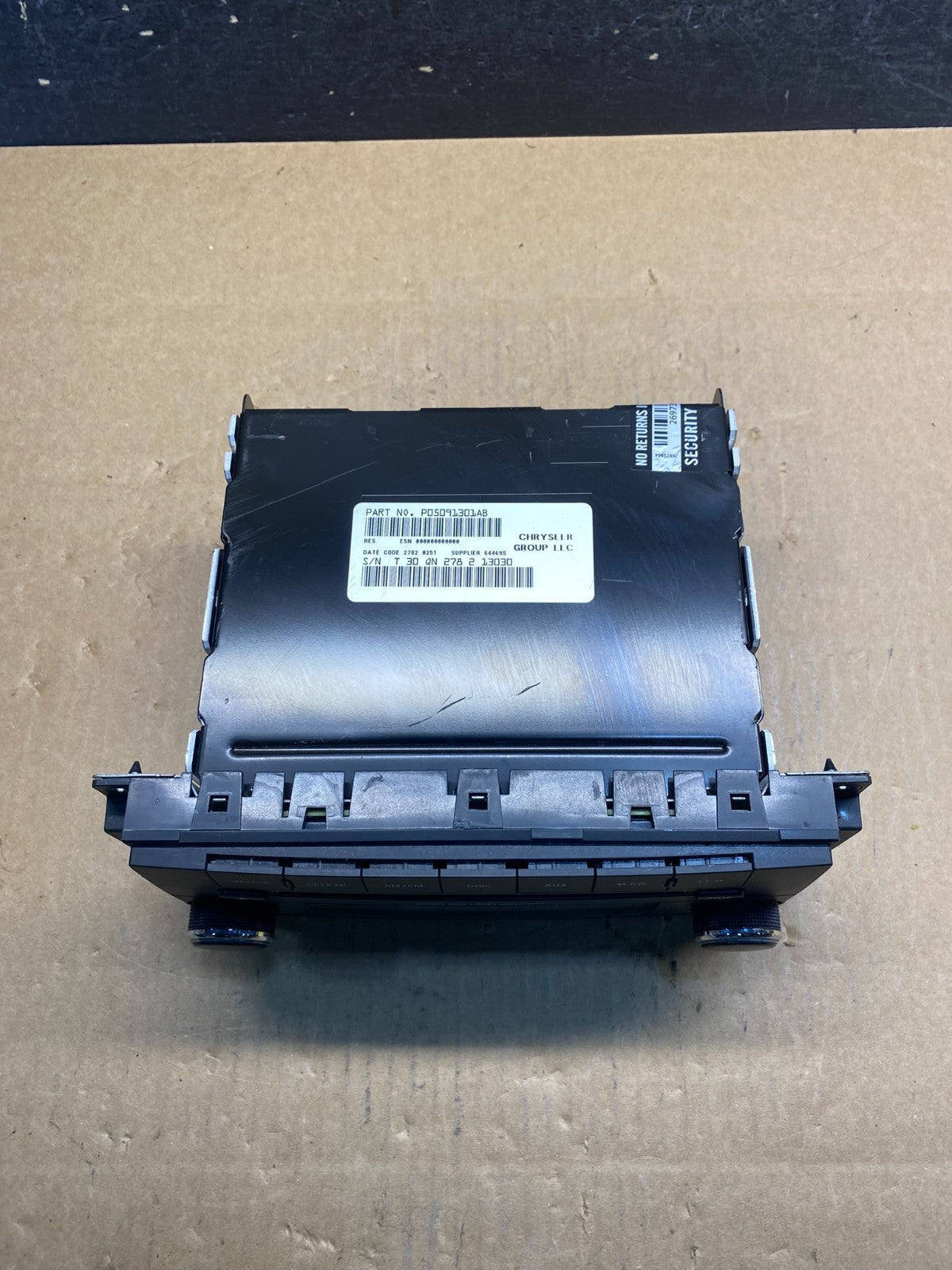 2007-2012 Chrysler Dodge Jeep Ram Radio CD MP3 AUX Receiver ag7385 DG3