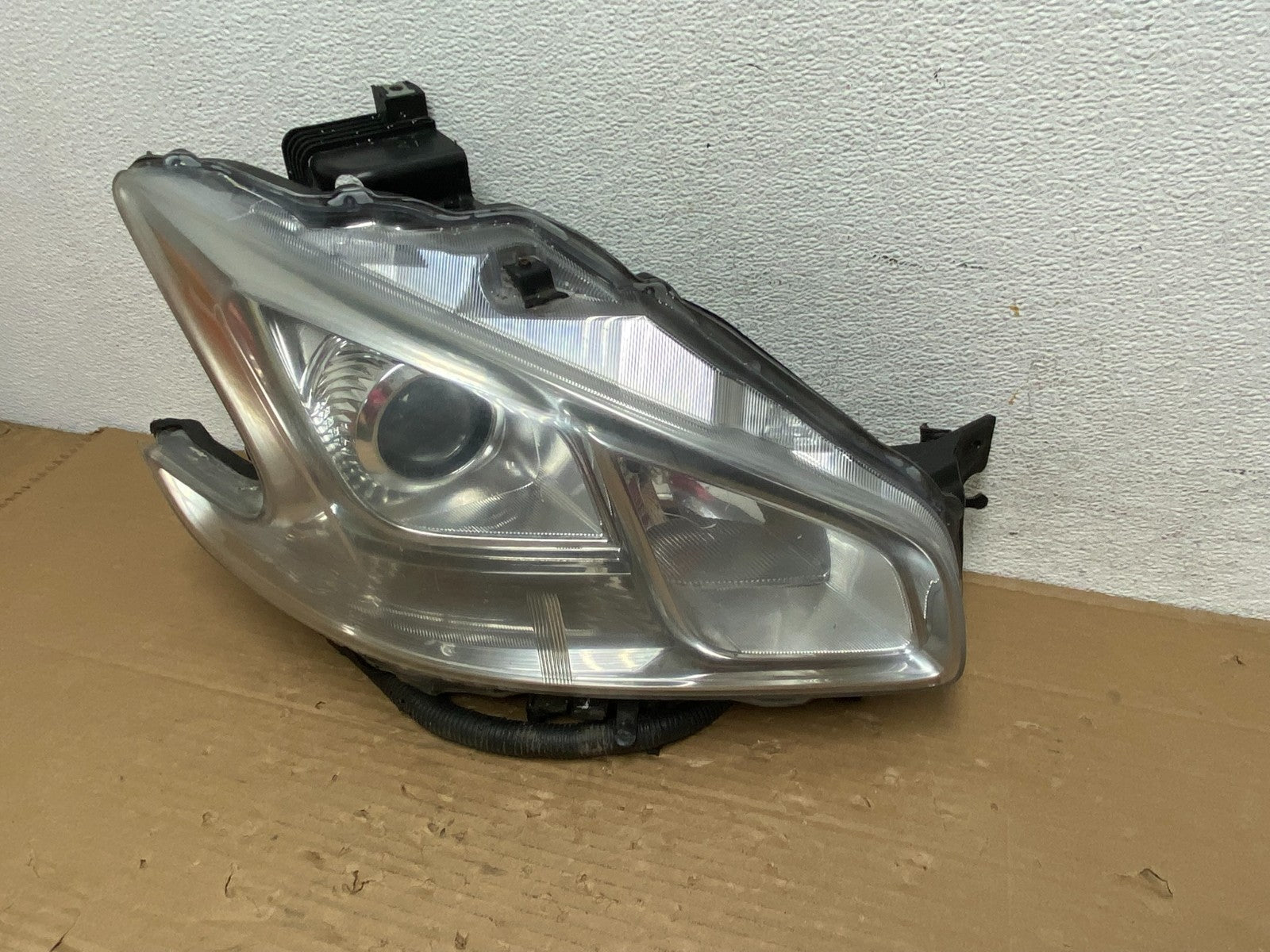 Halogen 2009-2014 Nissan Maxima Right Passenger Headlight AD4254 DW1