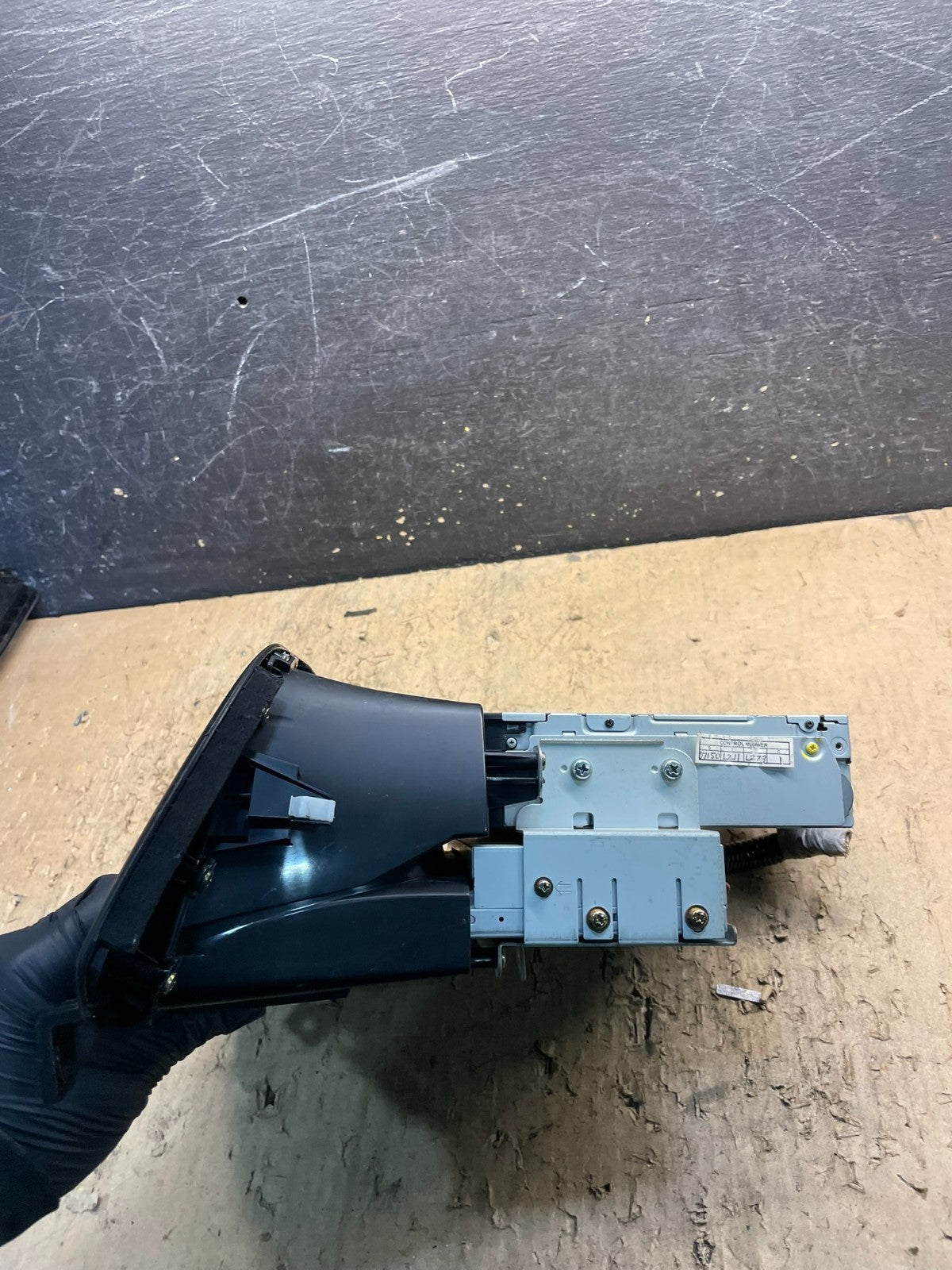 2005-2006 Honda Odyssey Information Display Screen 39810-SHJ-A010-M1 W7029 DG2